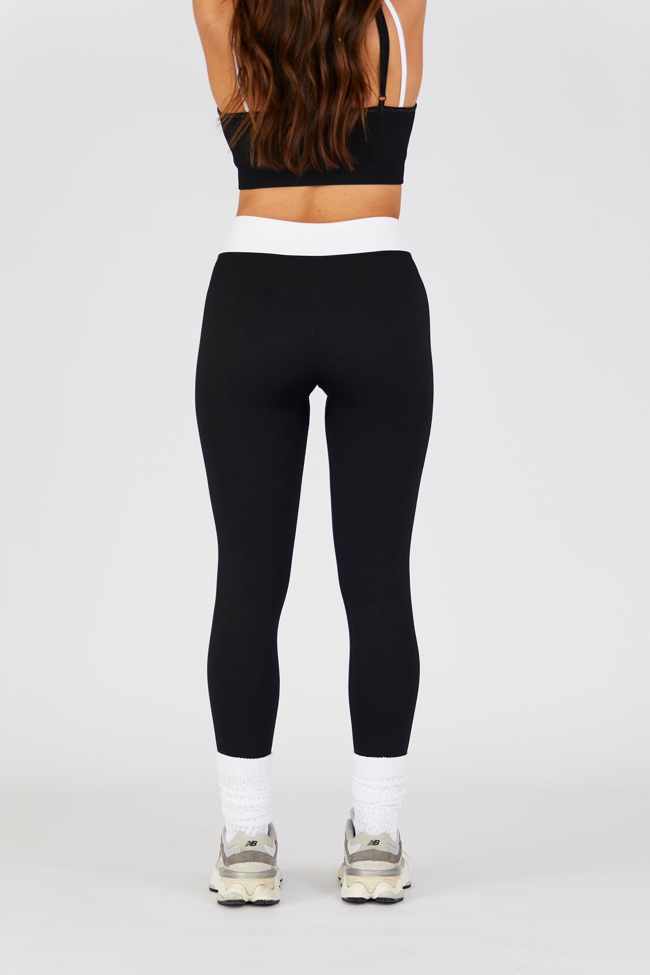 BLACK & WHITE SEAMLESS LEGGING